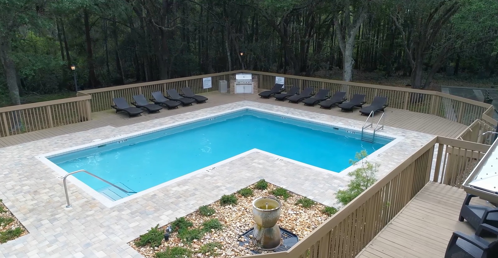 Ridgestone Apartments